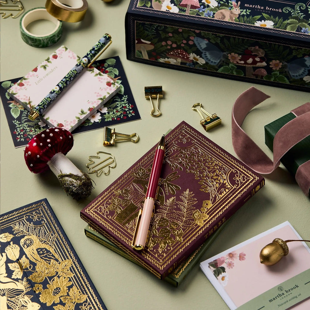 CraftJoy - 24-dniowy kalendarz adwentowy z artykułami papierniczymi i niespodziankami | Fioriscas
