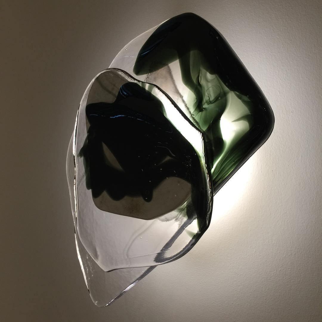 Beatrice Künstlerische schwarze Glas-Wandlampe | Fioriscas