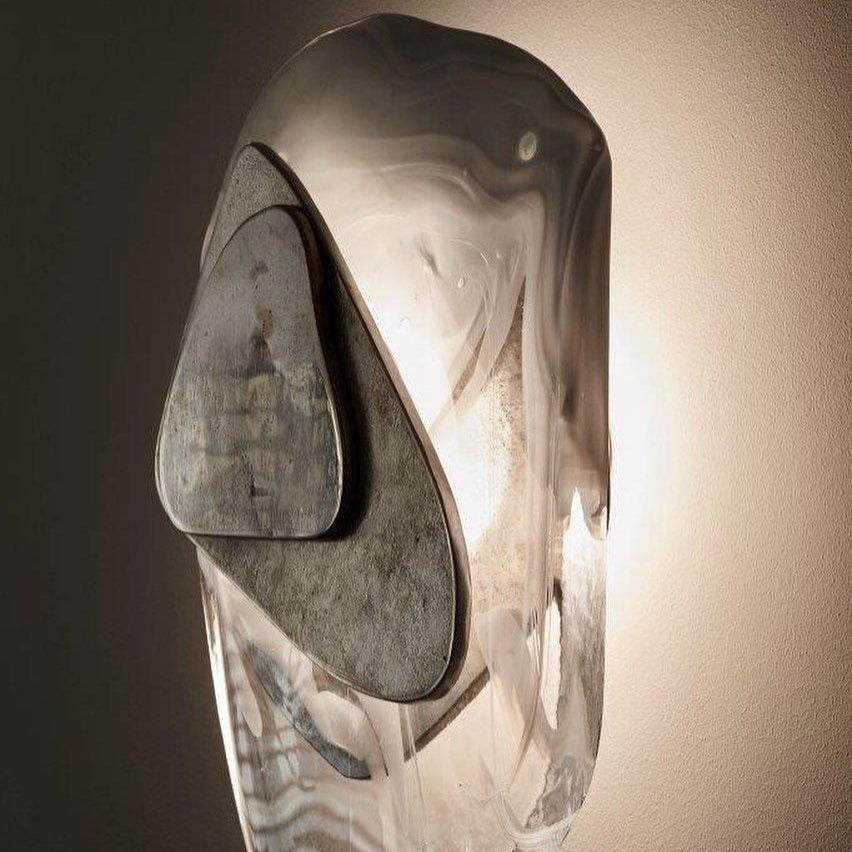 Beatrice Künstlerische schwarze Glas-Wandlampe | Fioriscas