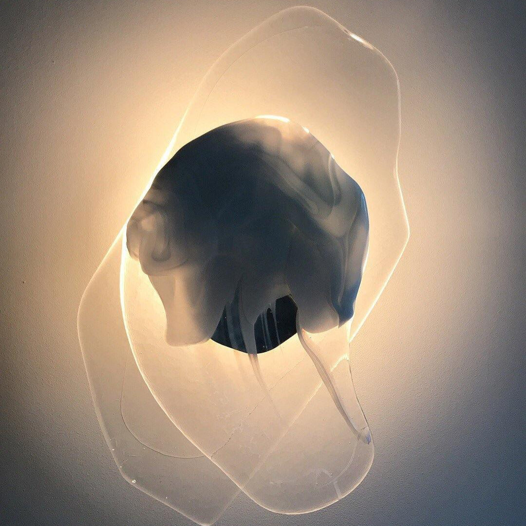 Beatrice Künstlerische schwarze Glas-Wandlampe | Fioriscas