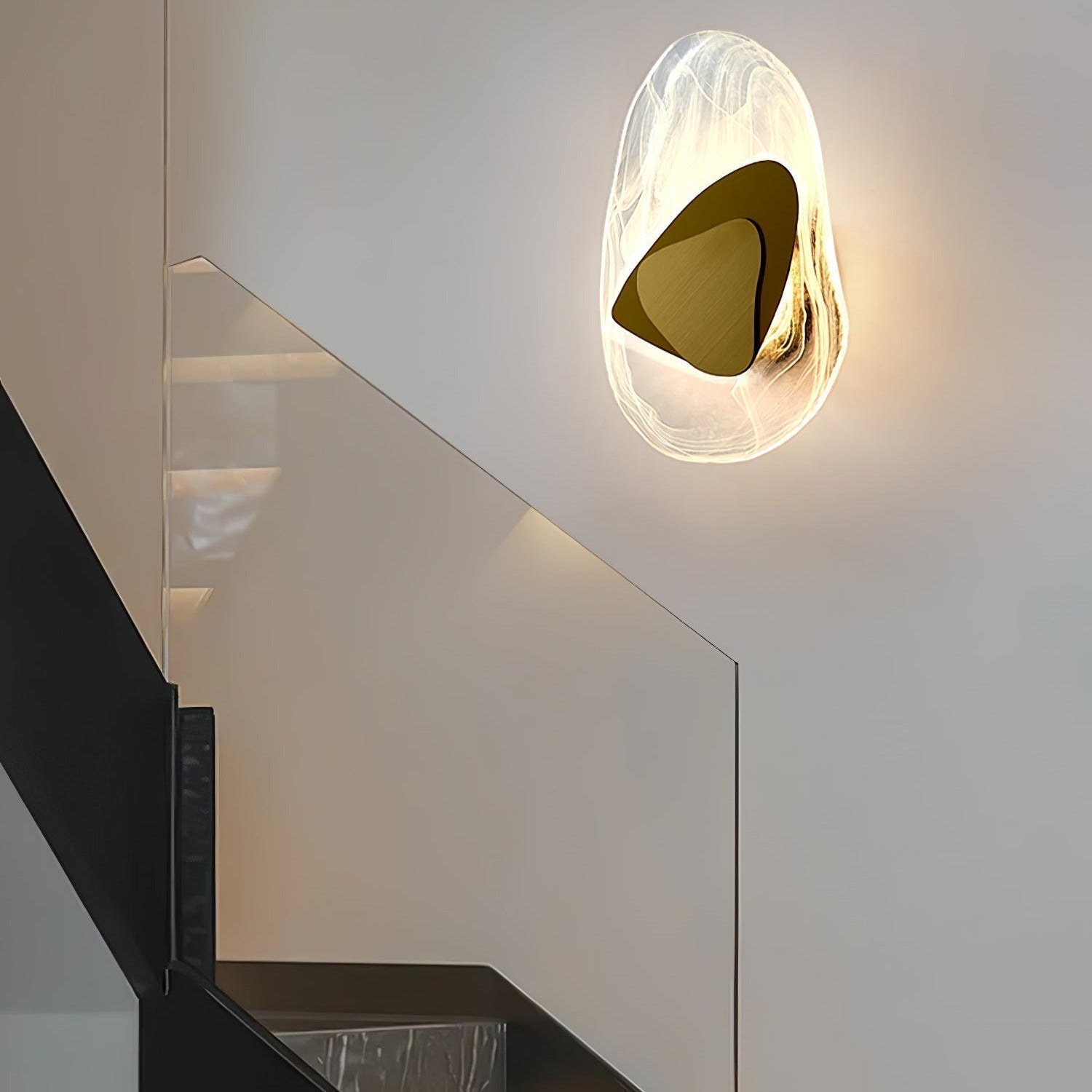 Beatrice Künstlerische schwarze Glas-Wandlampe | Fioriscas