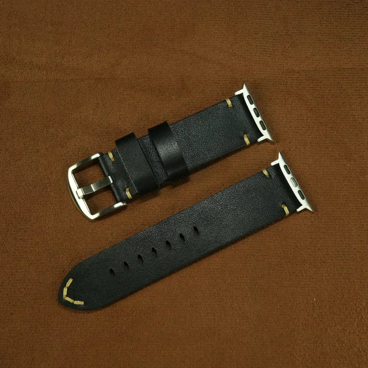 Marlo täysjyvänahkainen Apple Watch -ranneke ruostumattomasta teräksestä valmistetulla soljella