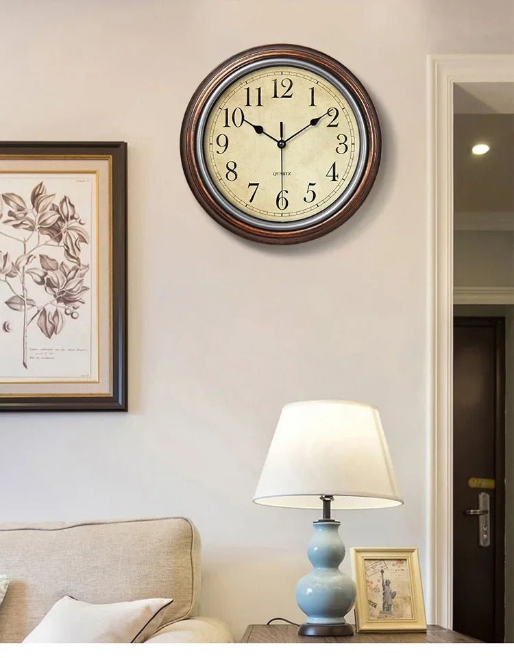 Tidlös väggklocka med elegant design - Fioriscas