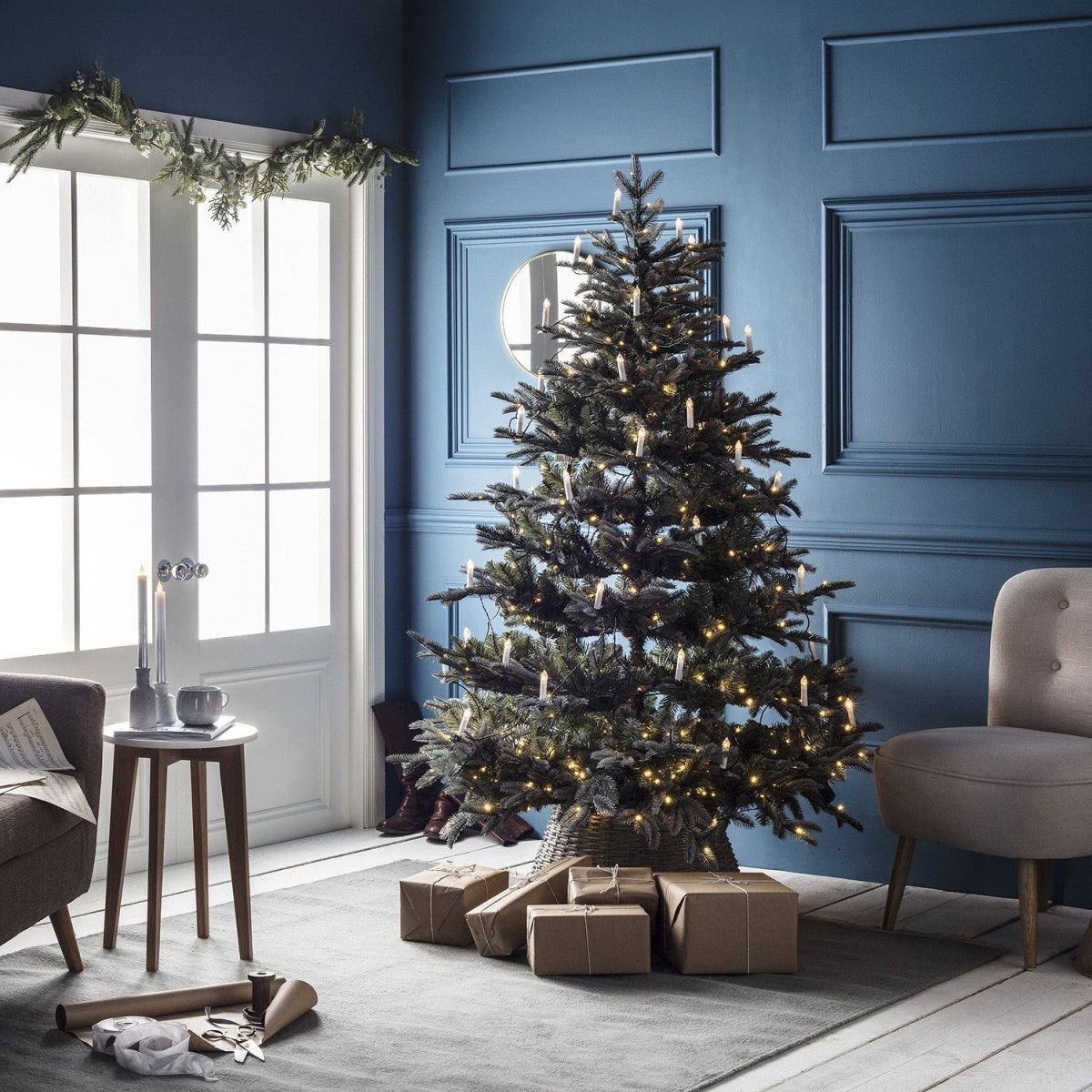 やさしいLEDの光が灯る、炎を使わないクリスマスキャンドルセット - Fioriscas