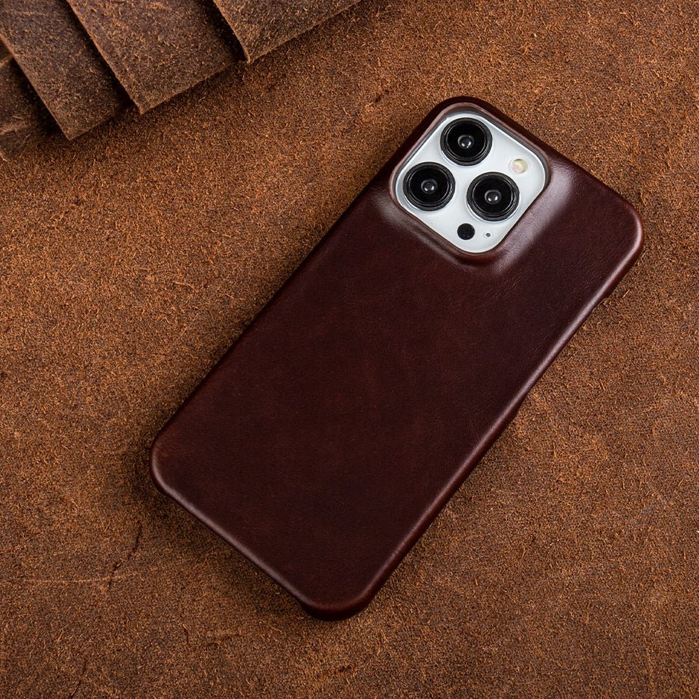 Premium Genuine Leather MagSafe iPhone Case with Oil-Wax Coating - Fioriscas