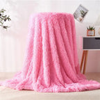 Soft artificial fur blanket with velvet-like warmth - Fioriscas