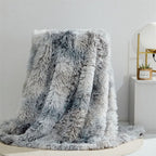 Soft artificial fur blanket with velvet-like warmth - Fioriscas