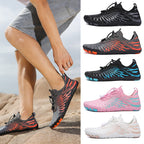 Barfußschuhe mit Kupferdetails und einer dünnen, flexiblen Sohle
