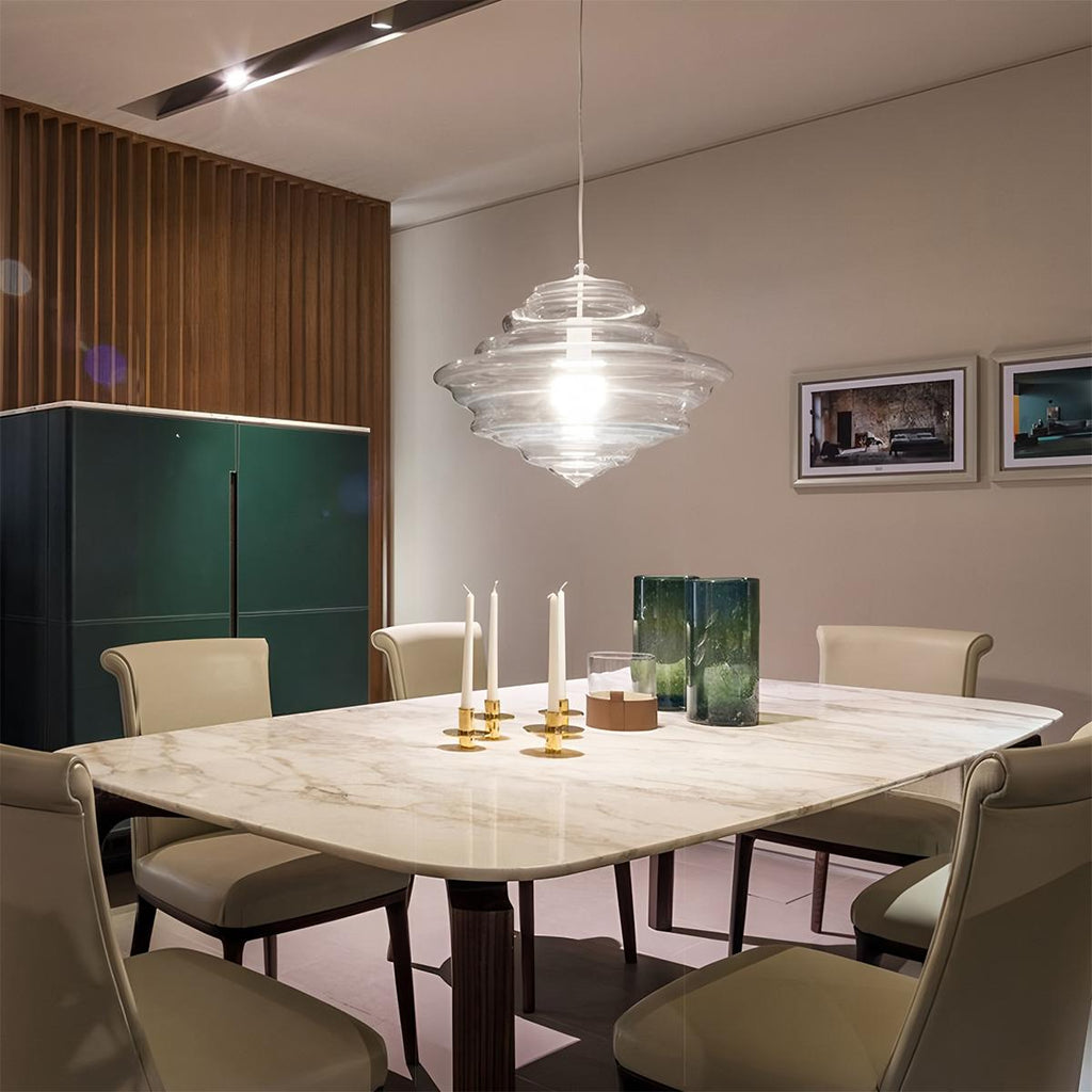 Závěsné svítidlo Aurelia Glass s propracovaným ručně vyráběným siluetovým designem  
