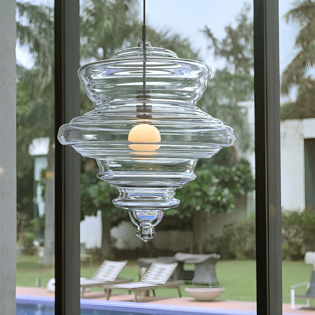 Závěsné svítidlo Aurelia Glass s propracovaným ručně vyráběným siluetovým designem  
