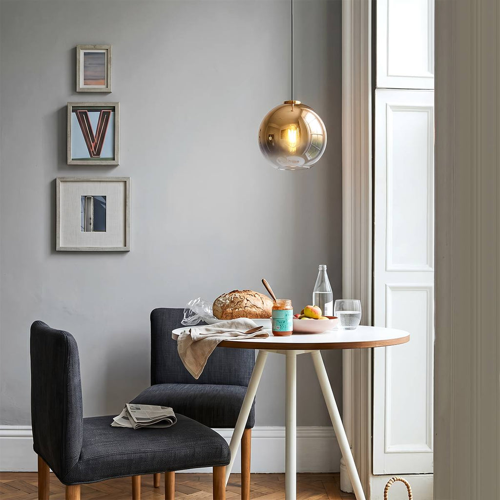 Aurora glaspendel med ombré-finish i champagne, silver och roséguld