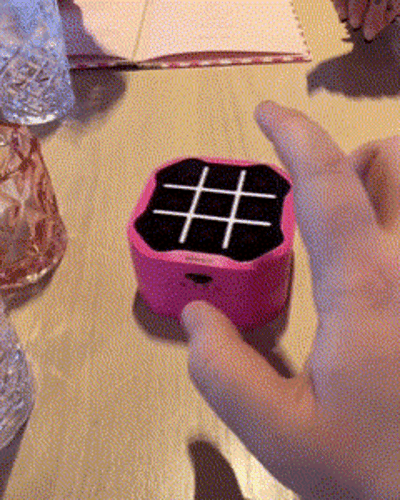 Přenosná elektronická hra piškvorky 3 v 1 | Fioriscas