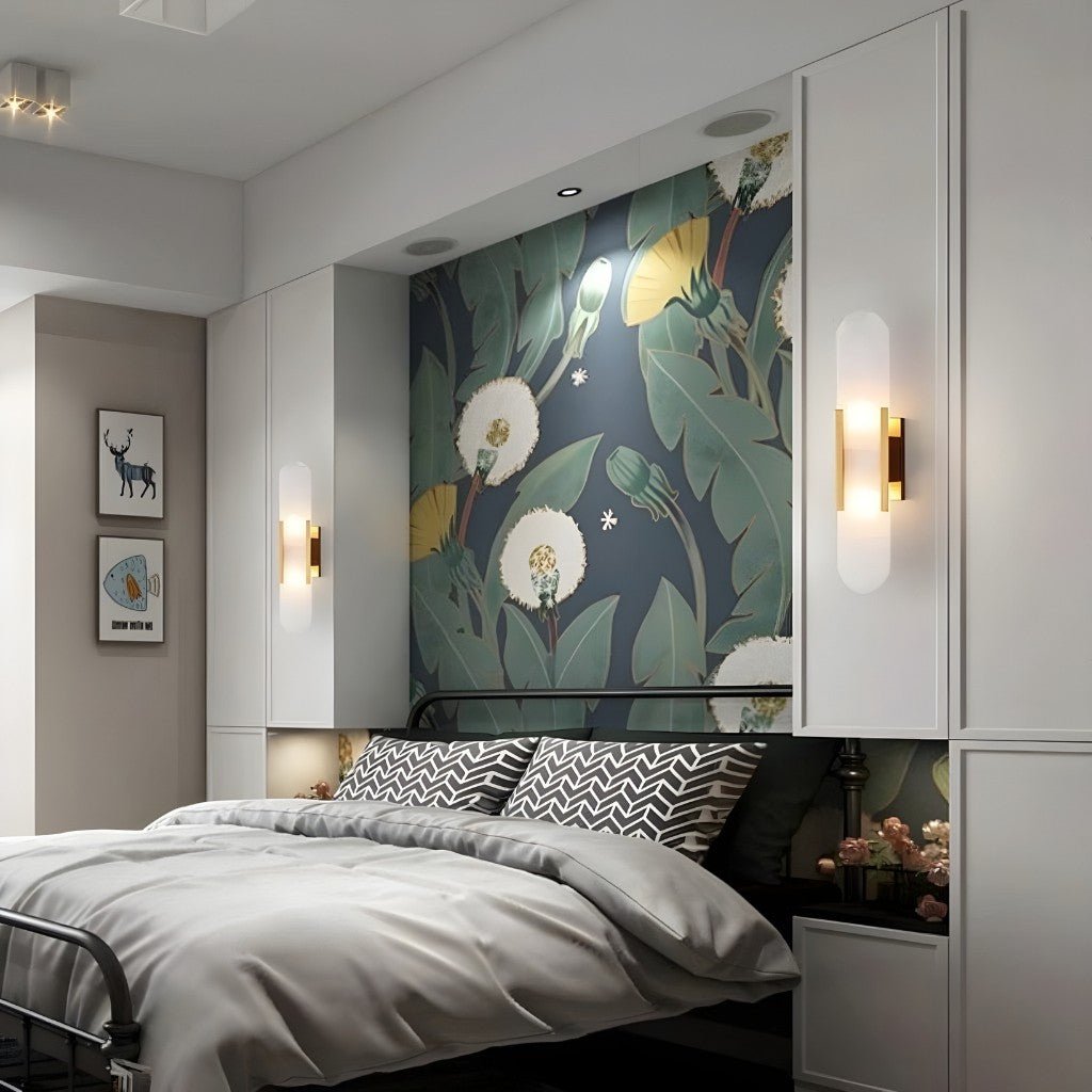 Elegancka czarno-złota lampa ścienna LED - Fioriscas