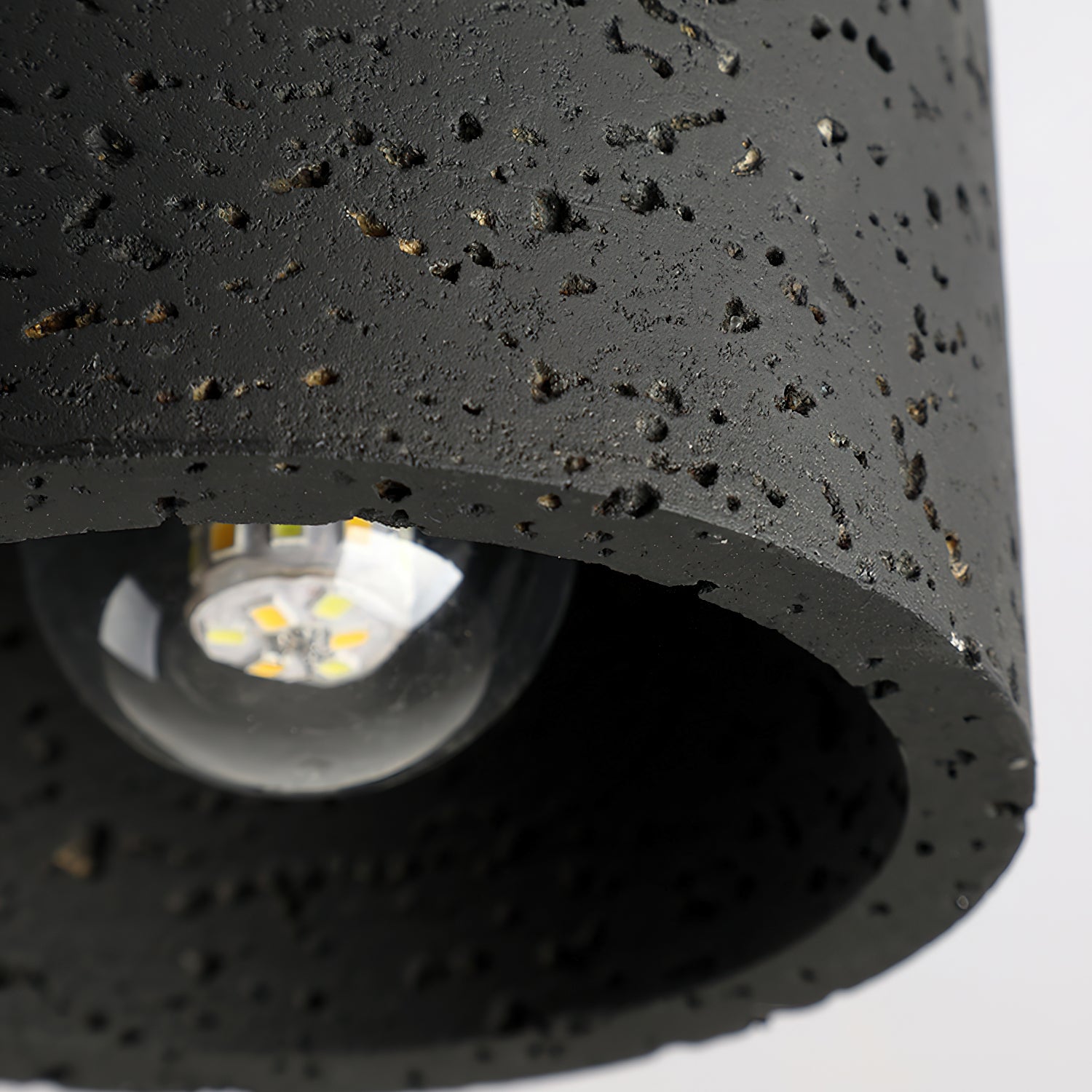 Ritta firkantet & rund loftslampe sort & gul travertin | Fioriscas