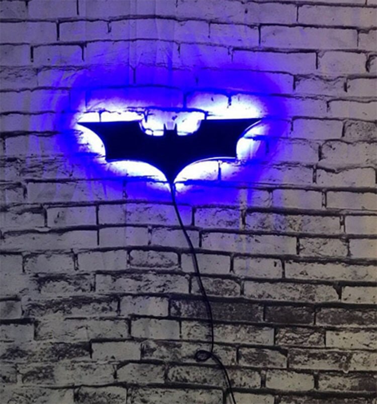 Applique da parete LED dimmerabile AuroraNova con controllo remoto del colore