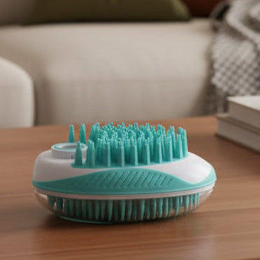 2-in-1 soap dispenser & massage brush for dogs - Fioriscas