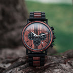 Orologio da uomo in legno TimberLuxe con incisione, resistente all’acqua fino a 3 ATM