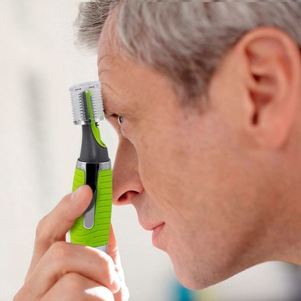 Precise nose & ear trimmer with LED light for gentle hair removal - Fioriscas