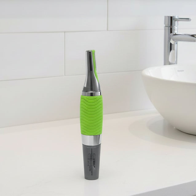 Precise nose & ear trimmer with LED light for gentle hair removal - Fioriscas