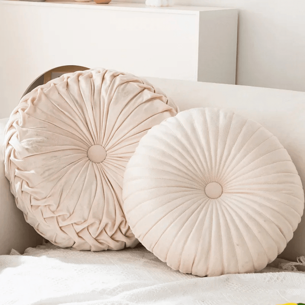 Pernă decorativă pufoasă, pentru un spațiu confortabil - Fioriscas