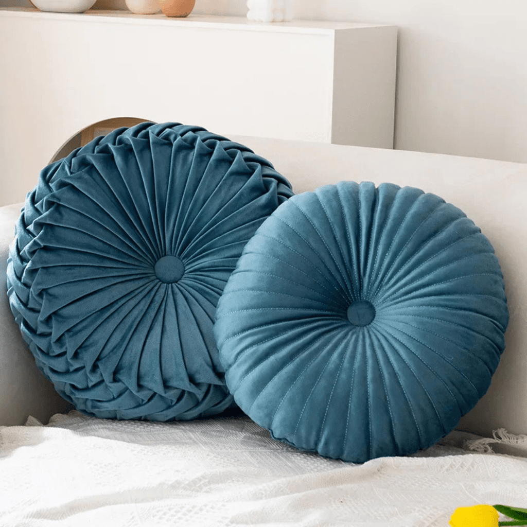Pernă decorativă pufoasă, pentru un spațiu confortabil - Fioriscas
