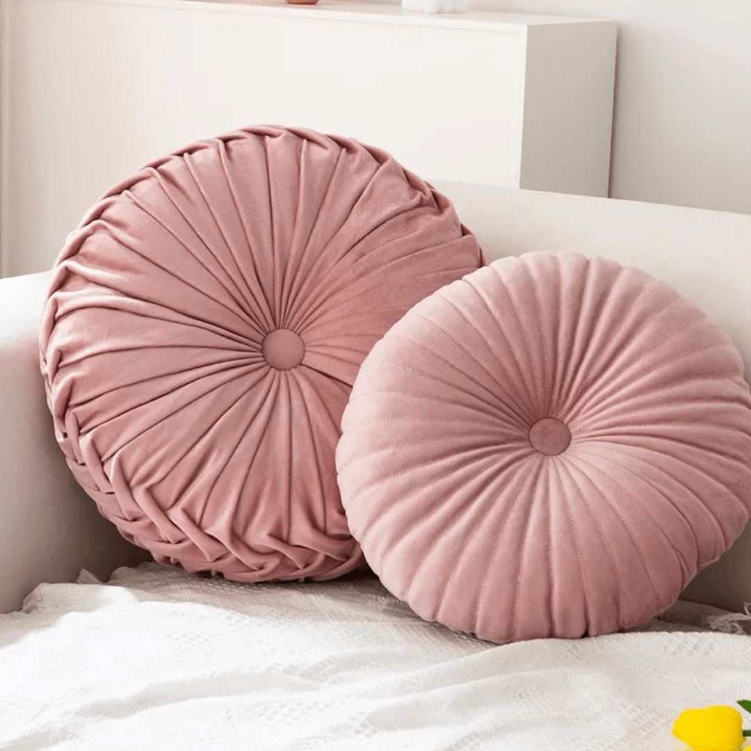 Pernă decorativă pufoasă, pentru un spațiu confortabil - Fioriscas