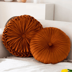 Pernă decorativă pufoasă, pentru un spațiu confortabil - Fioriscas
