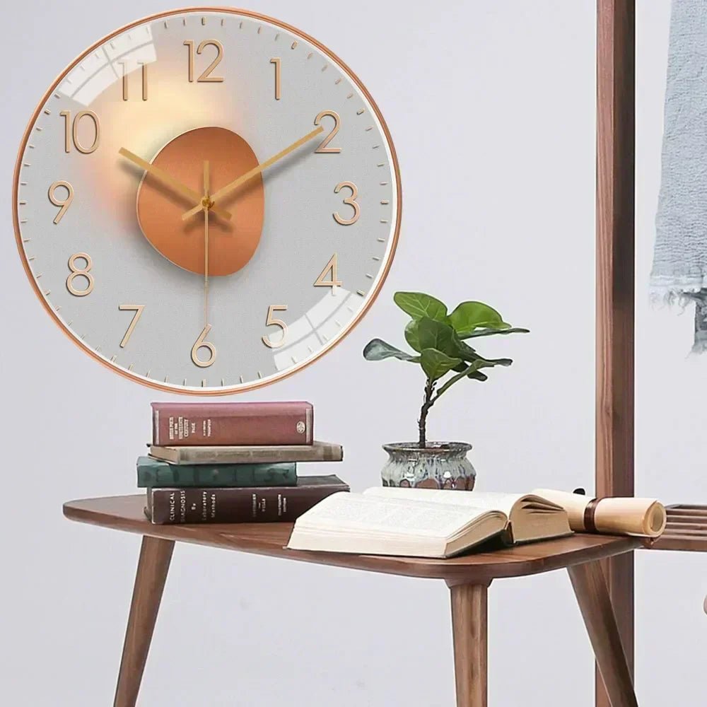 Tichý nástěnný hodiny s minimalistickým ciferníkem a elegantním provedením - Fioriscas
