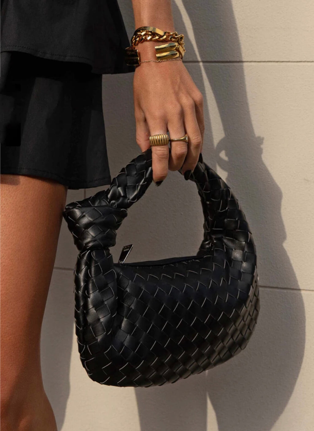 Woven Vegan Leather Shoulder Bag For Everyday Professional Style