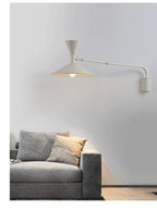 Lampada da parete NovaSwing, braccio orientabile, con spina e paralume satinato