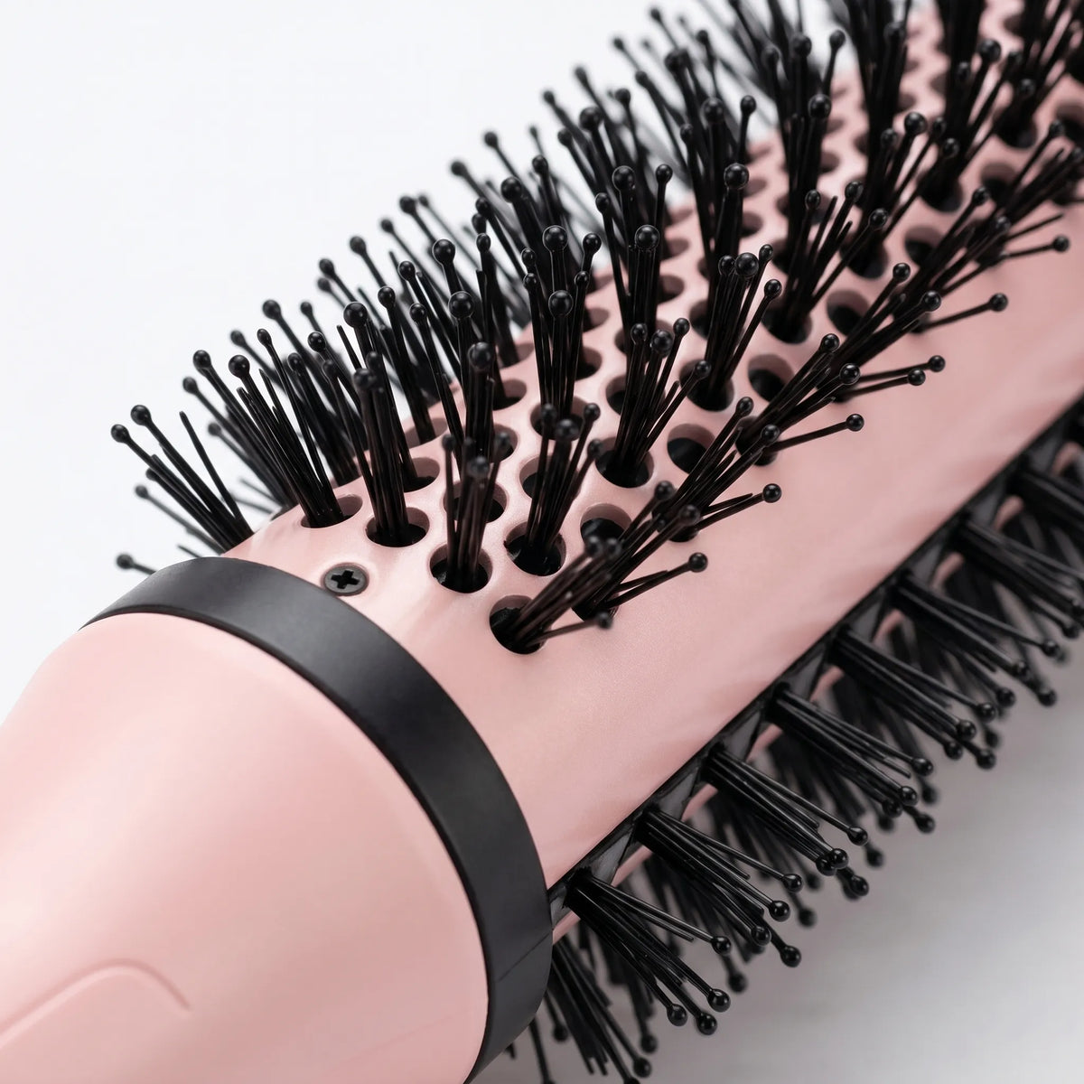 Brosse chauffante ronde pour le coiffage - Thermaxa