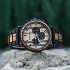 Orologio da uomo in legno TimberLuxe con incisione, resistente all’acqua fino a 3 ATM