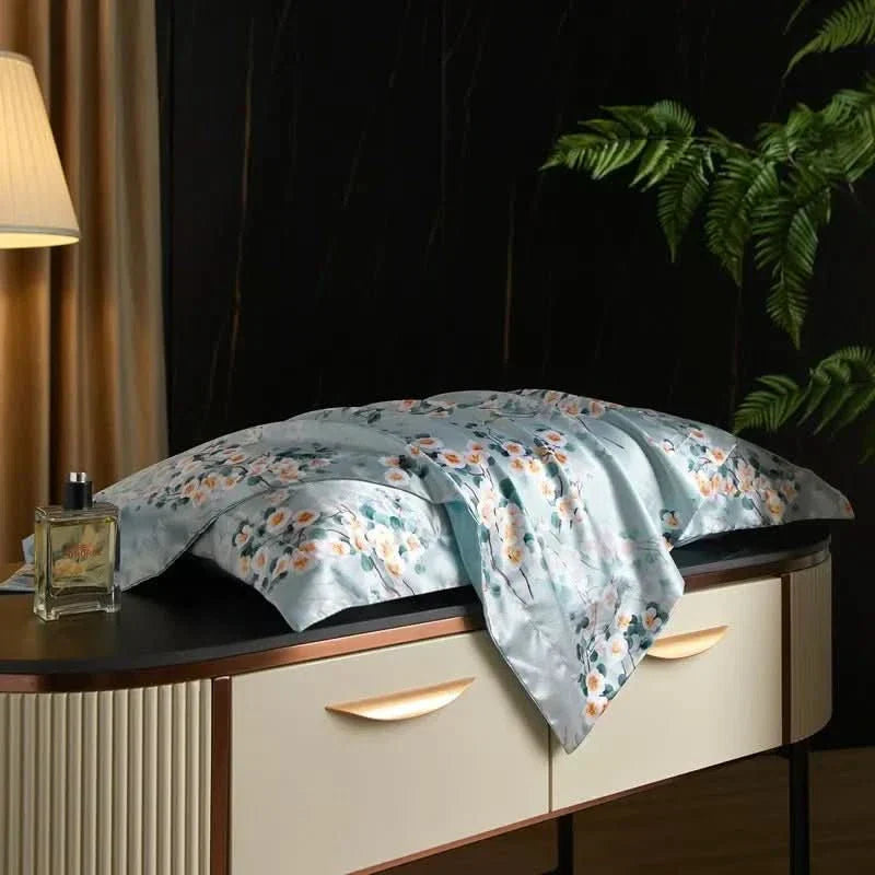 Mulberry Silk Pillowcase for Luxurious Sleep - Fioriscas