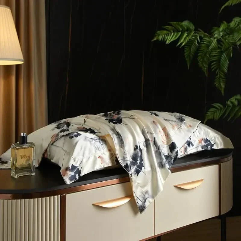 Mulberry Silk Pillowcase for Luxurious Sleep - Fioriscas