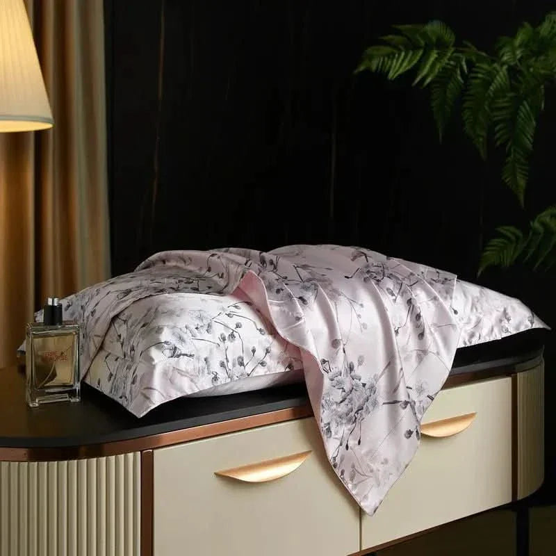 Mulberry Silk Pillowcase for Luxurious Sleep - Fioriscas