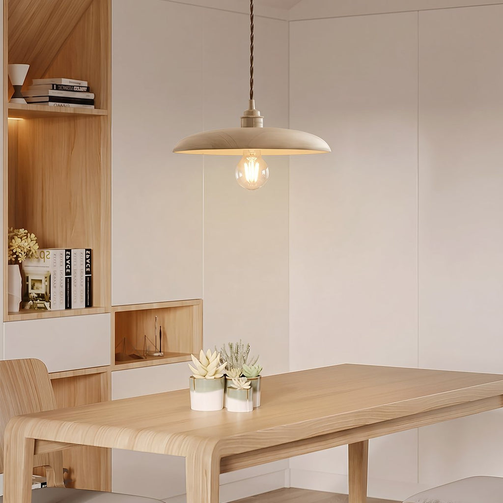 Lampada a sospensione WoodLumen a cupola con accenti in ottone e luce calda