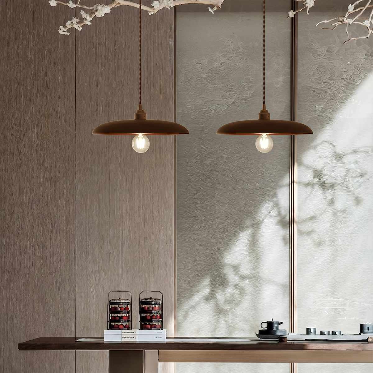 Lampada a sospensione WoodLumen a cupola con accenti in ottone e luce calda