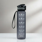 Sticlă sport HydrsalHero cu marcaje orare și pai, capacitate de 1 litru pentru hidratare | Fioriscas
