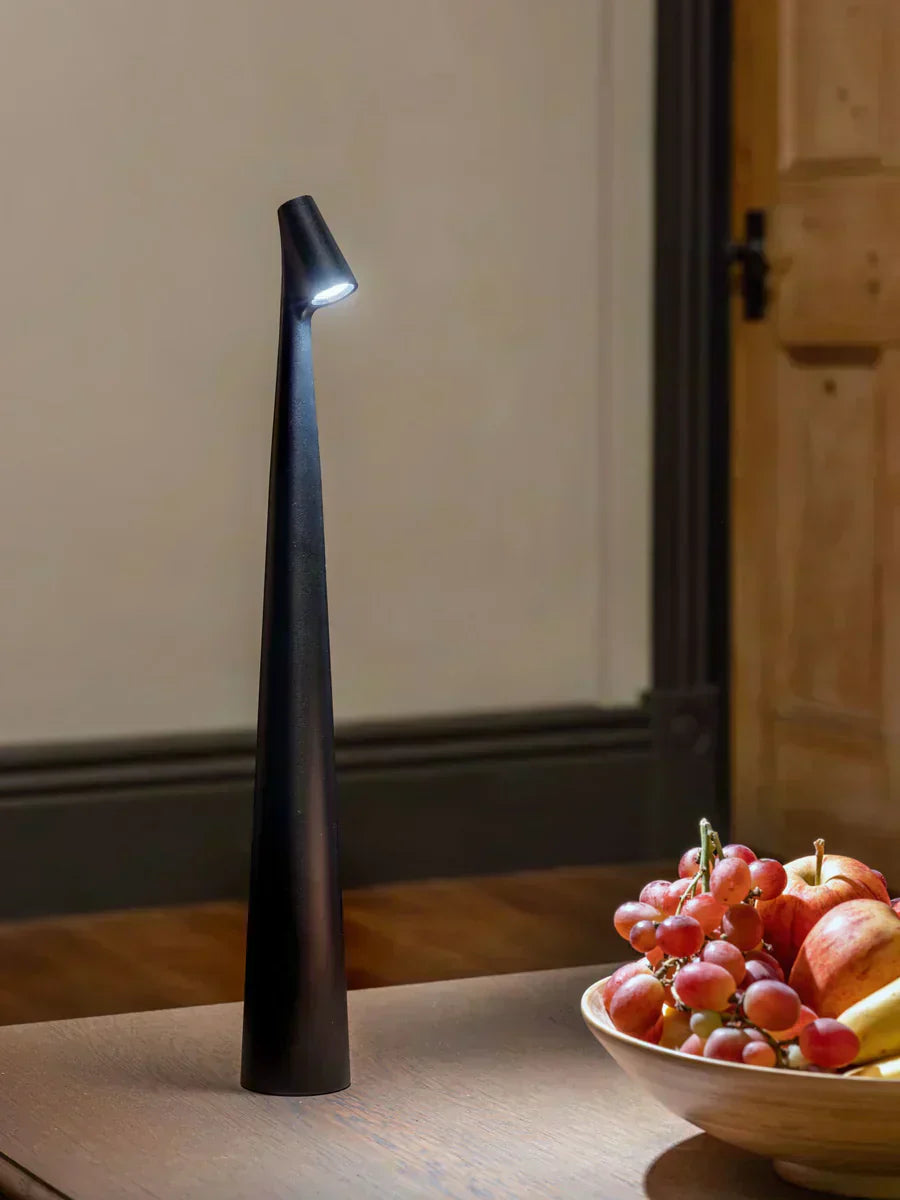 LumaNord genopladelig bordlampe med varmt LED-lys til spisning og læsning