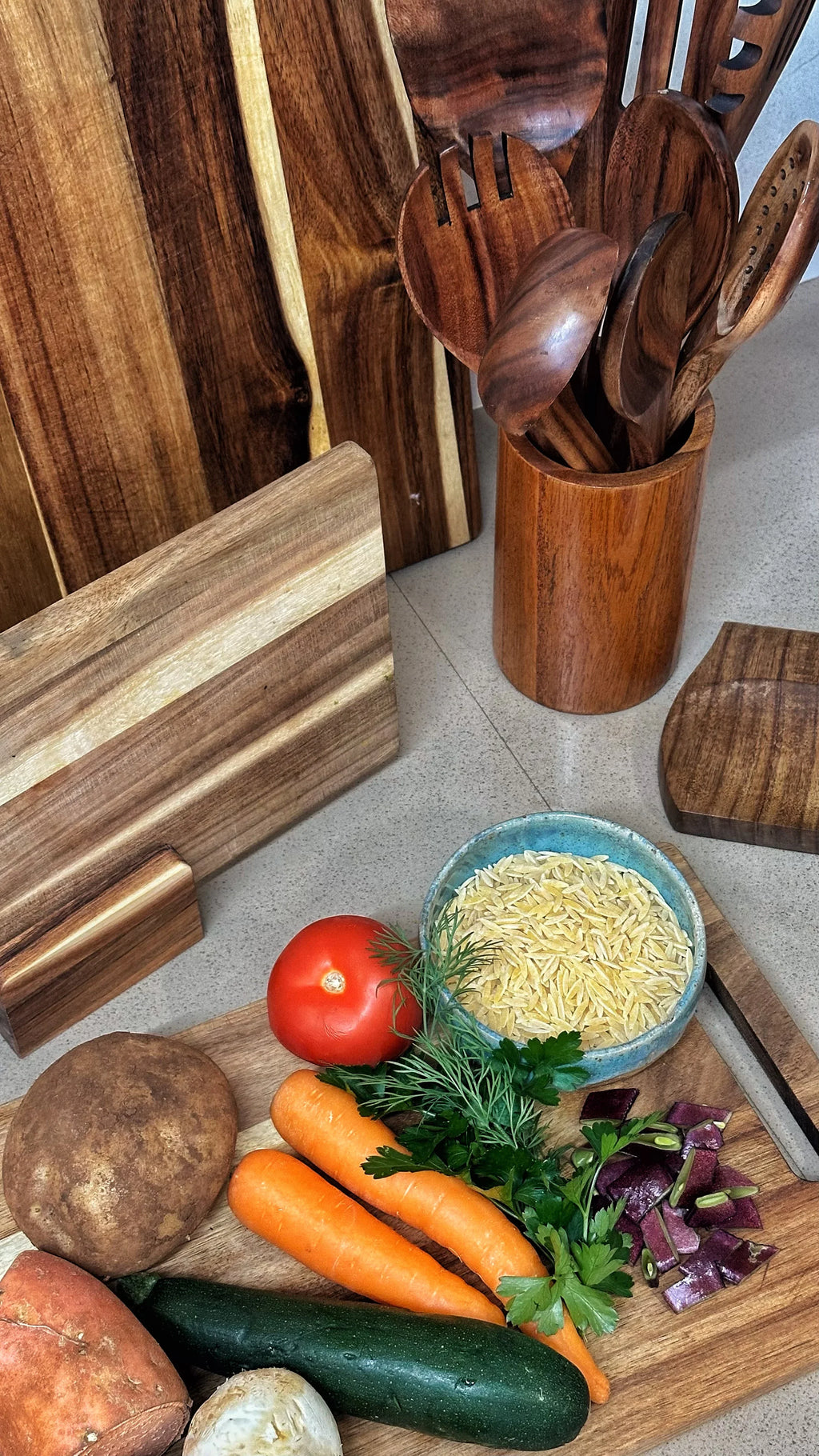 9-Piece Natural Teak Cooking Utensil Set | Fioriscas
