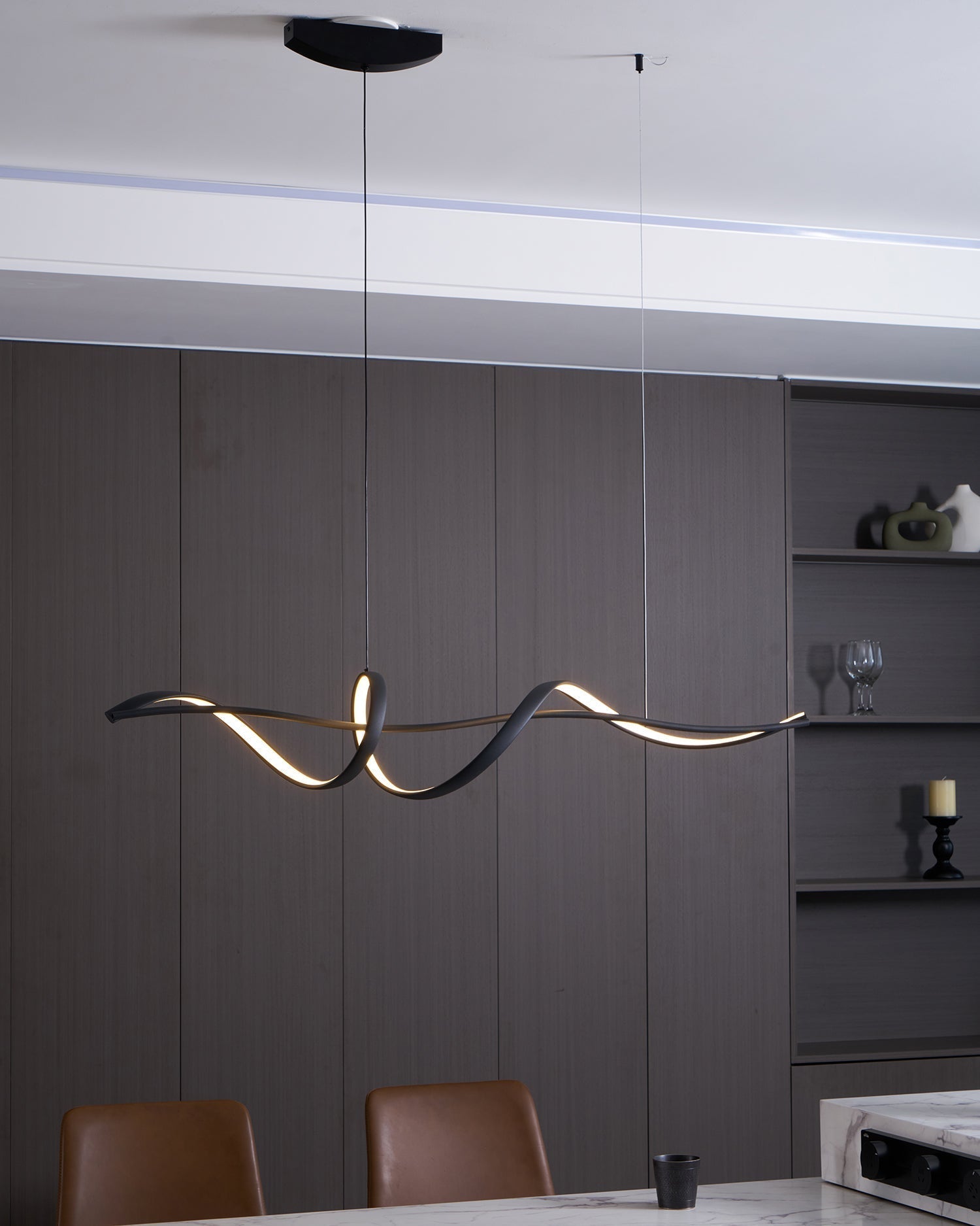 Suspension LED noire moderne Aveline | Fioriscas