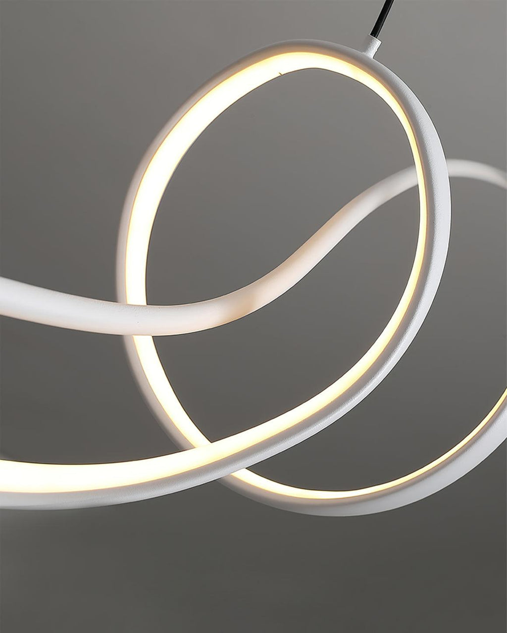 Suspension LED noire moderne Aveline | Fioriscas