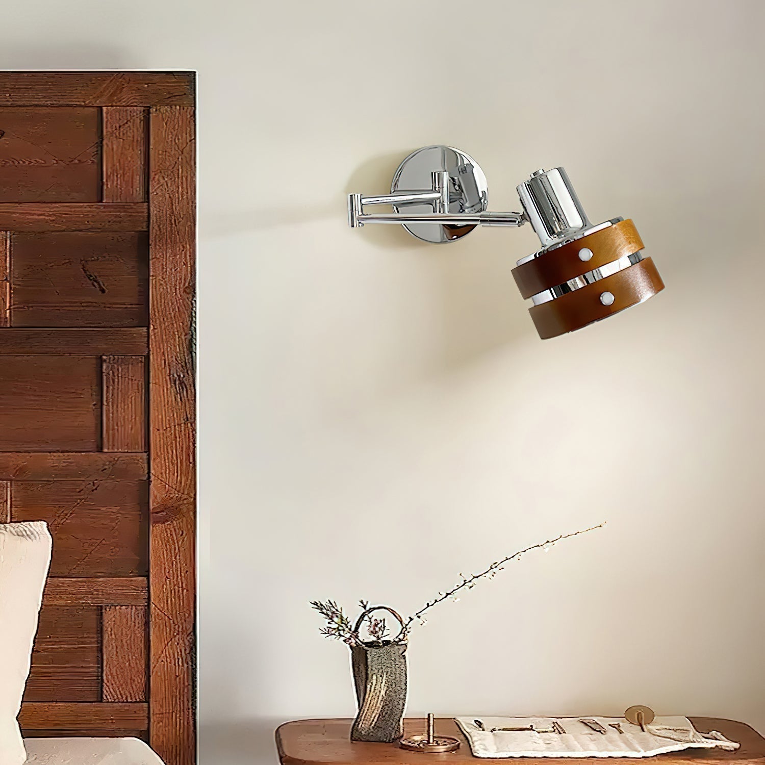 Nástěnná lampa kov a dřevěné stínidlo ve tvaru sudu nastavitelná středověká | Fioriscas