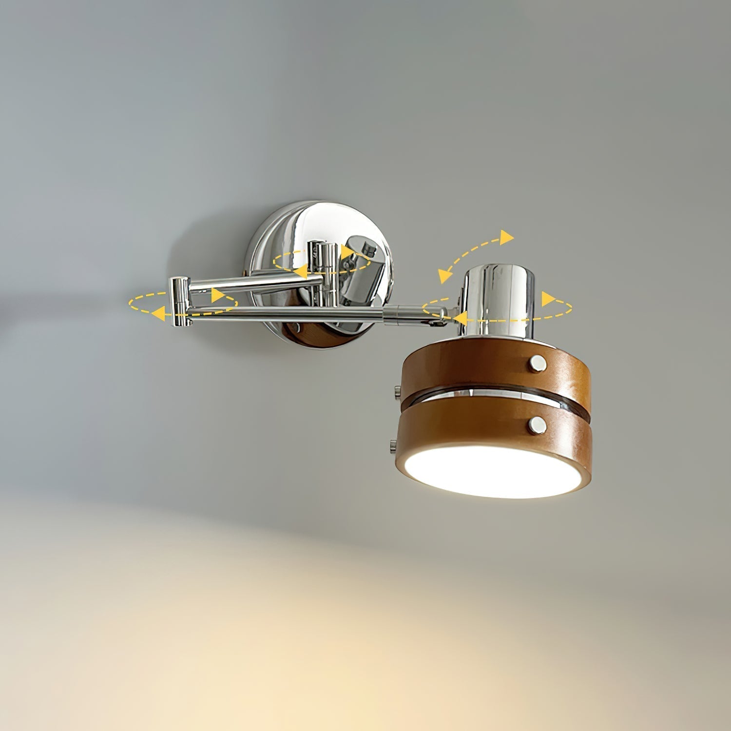 Nástěnná lampa kov a dřevěné stínidlo ve tvaru sudu nastavitelná středověká | Fioriscas