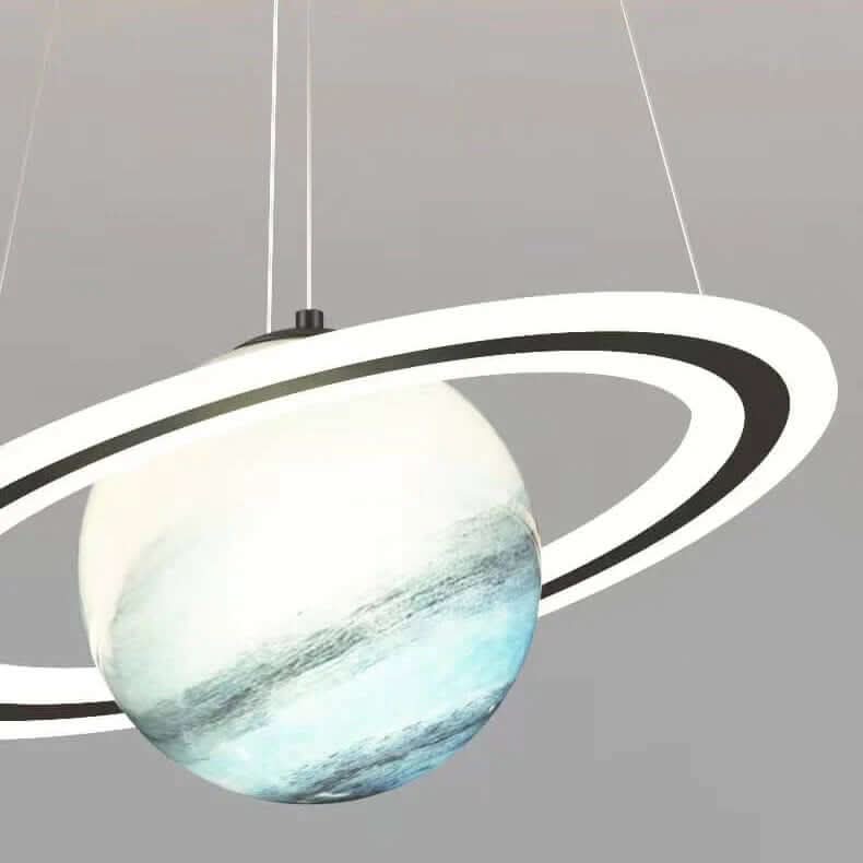 Fantasifull taklampa till barnrummet i planetdesign - Fioriscas