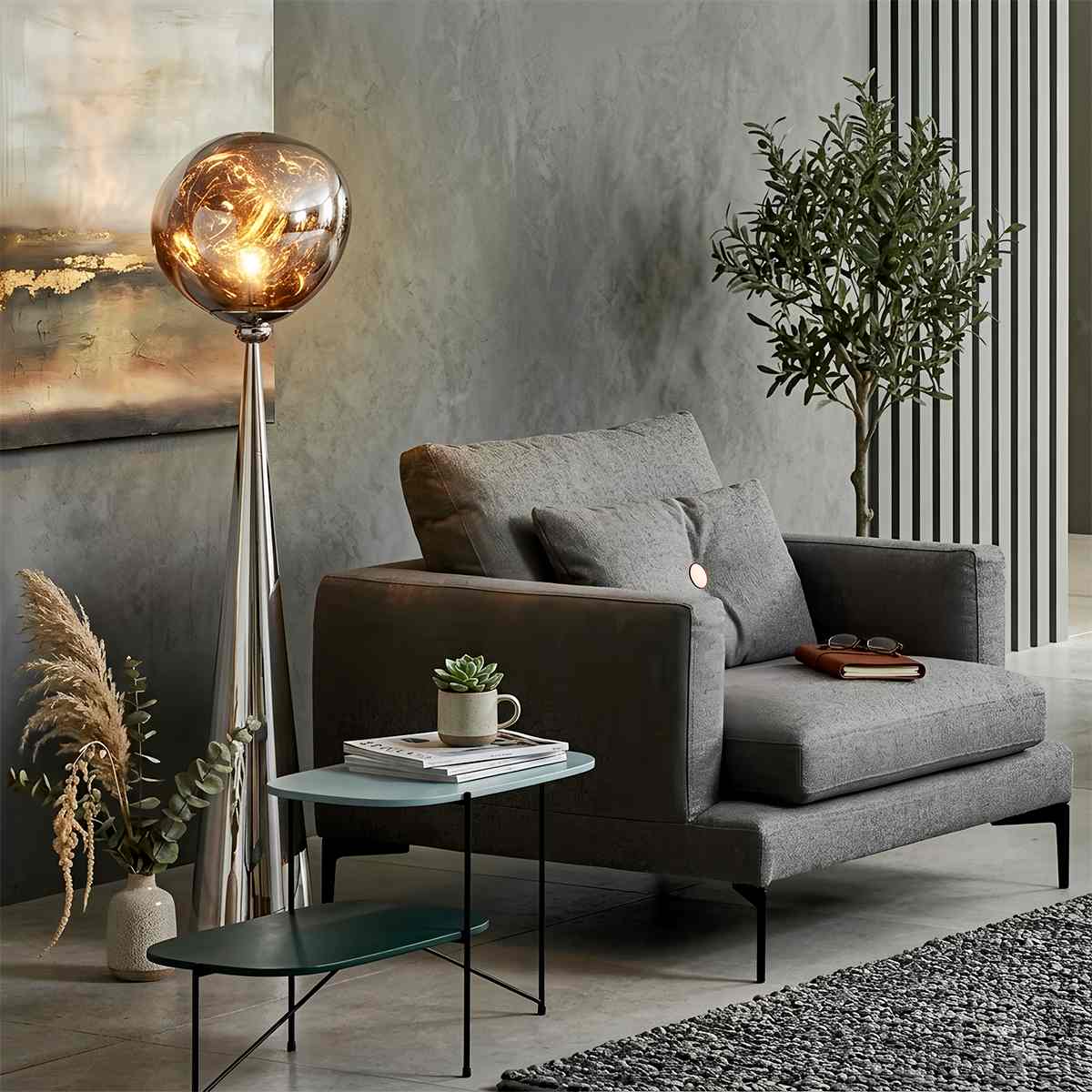 Lampa podłogowa LavaGlow z zniekształconym szklanym kloszem i stożkiem ze stali nierdzewnej