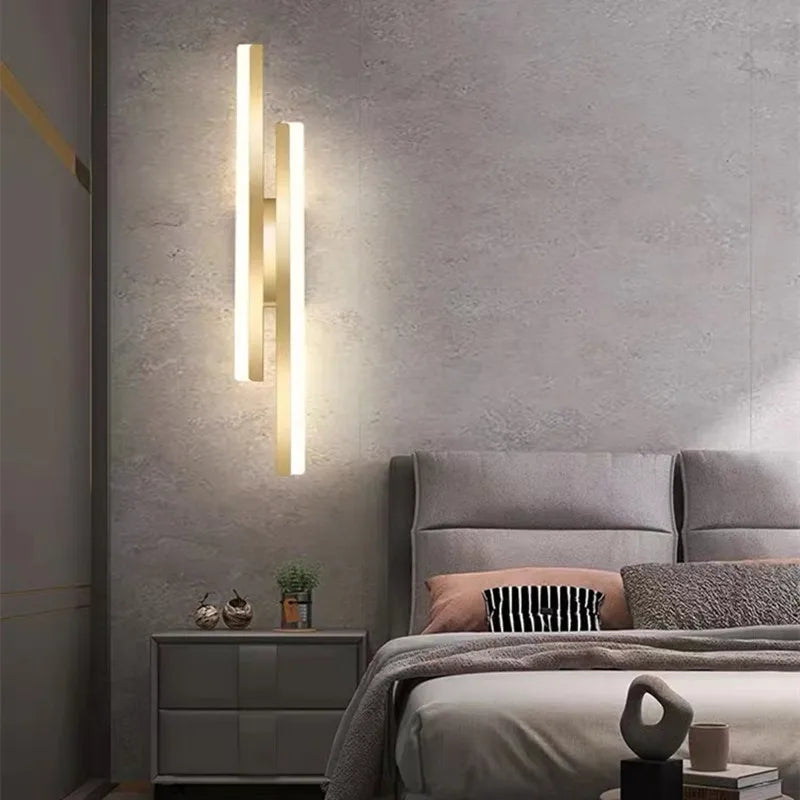 Nástěnné LED svítidlo LumiGlow, minimalistické nástěnné světlo do chodby ve zlaté nebo černé barvě