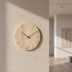 Élégante horloge murale en bois massif avec mécanisme à pendule - Fioriscas