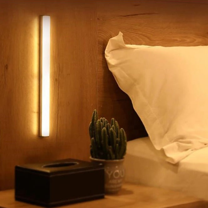 Brightly USB-genopladeligt LED-natlys med bevægelsessensor