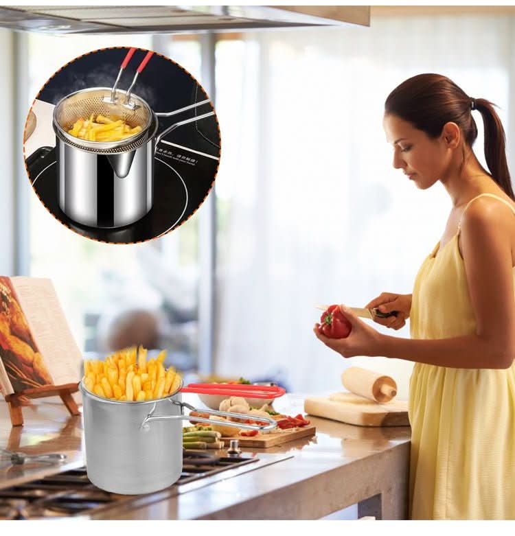 Stainless steel deep fryer with anti-scald handle & oil-saving design - Fioriscas